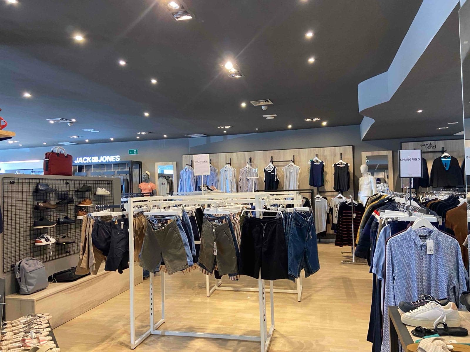 Nave comercial en Algete