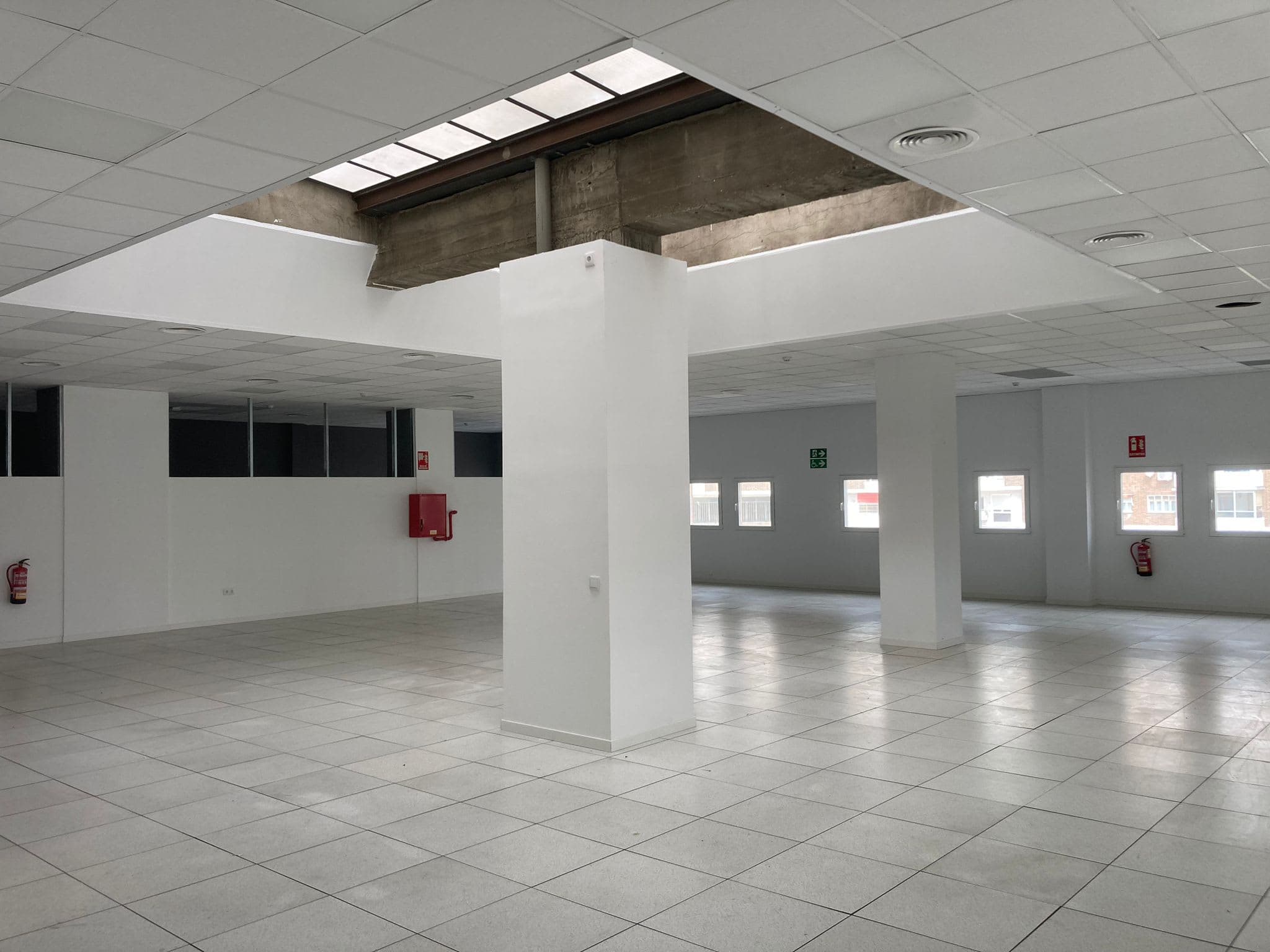 Oficina 1.600 m² en Avda. Manoteras 22 (2ª)